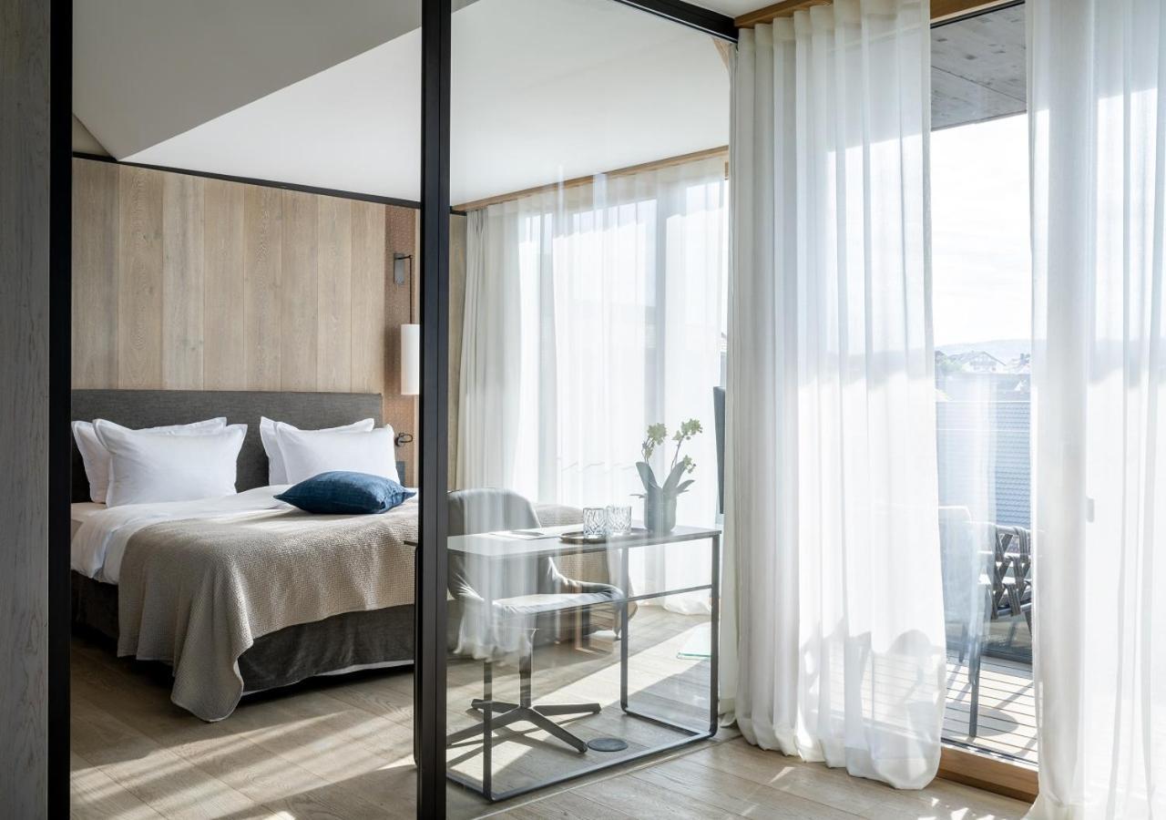 Hotel Hirschen Horn ガイエンホーフェン エクステリア 写真